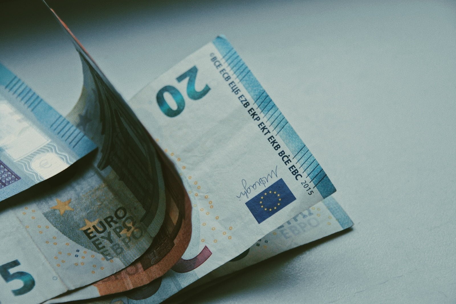 Augmentation du SMIC au 1er Mai 2023 de 2.19% 1 Augmentation du smic
